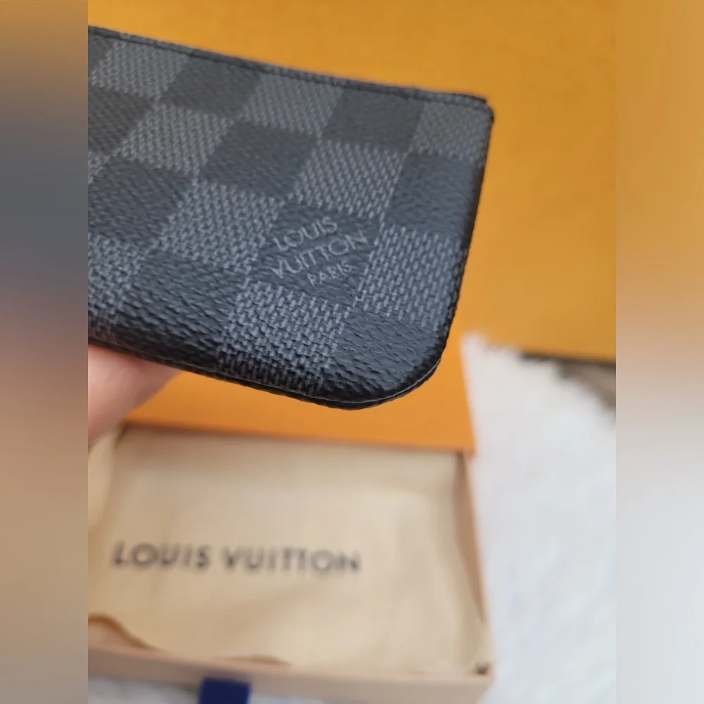 Graphite Key Cles/Pouch - Picture 4 of 12